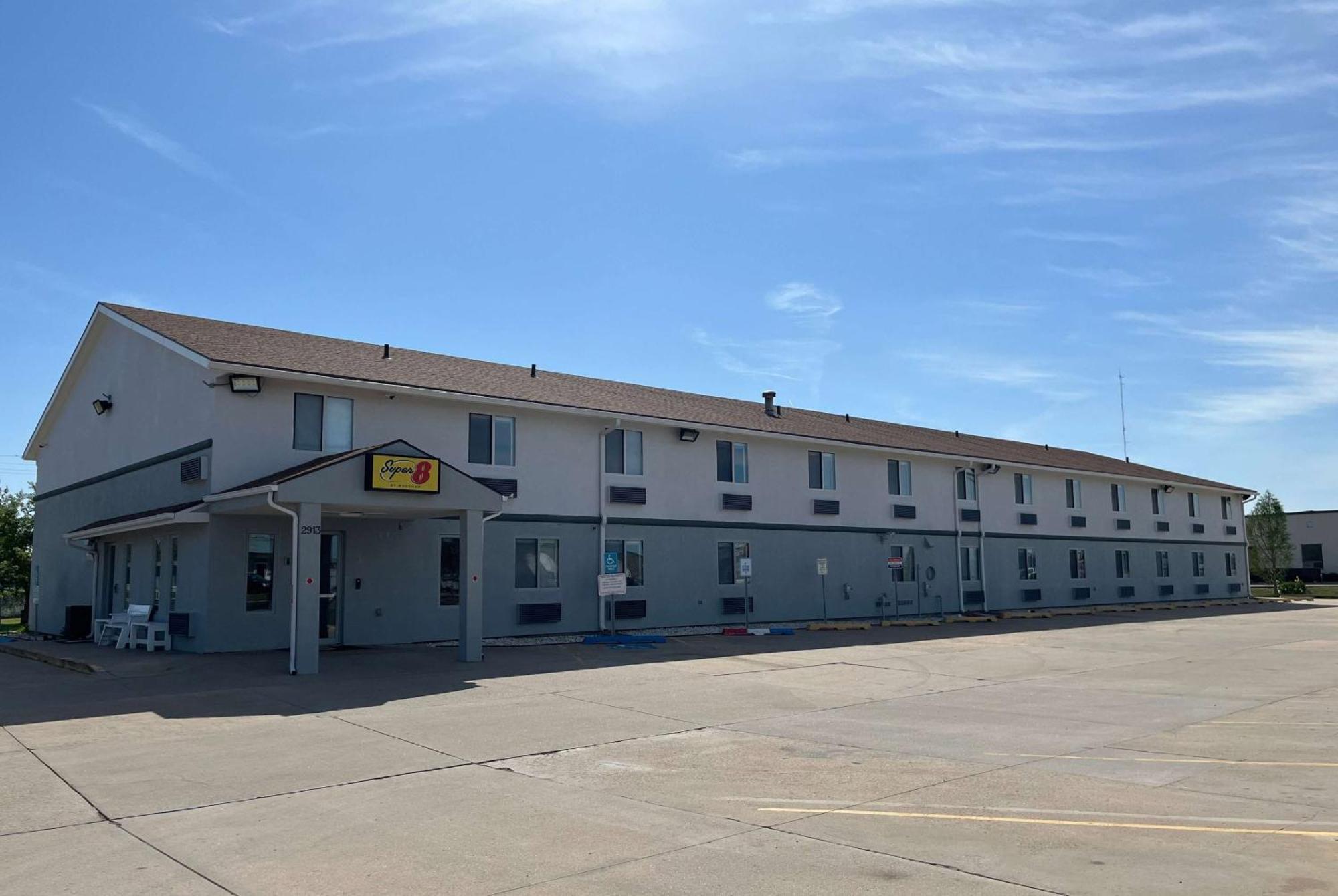 Super 8 By Wyndham Emporia Motel Dış mekan fotoğraf