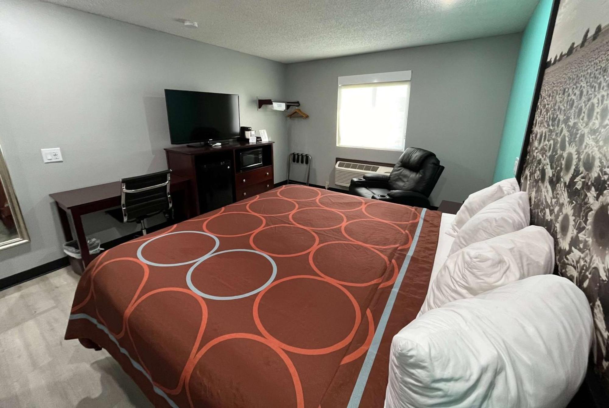 Super 8 By Wyndham Emporia Motel Dış mekan fotoğraf